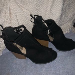 Women peep toe boots! Never worn